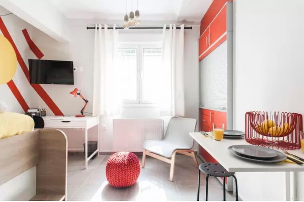 Colorful Apartment In เอเธนส์ ภายนอก รูปภาพ